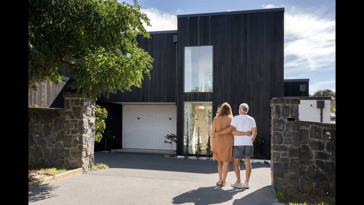 Beachside rebuild - Kim and Di's story