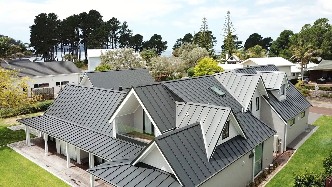 Pauanui Home - EURAMAX "Ultra Matte Grey/Black"
