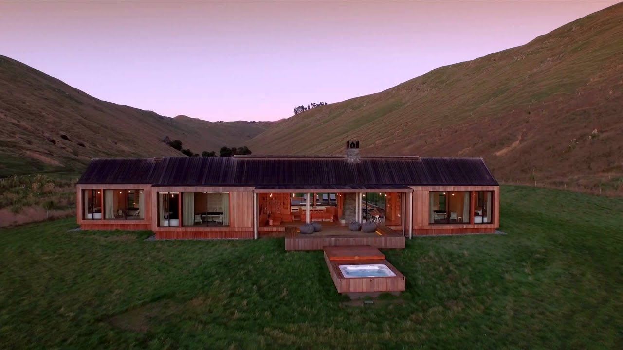 Scrubby Bay - Annandale, New Zealand. video