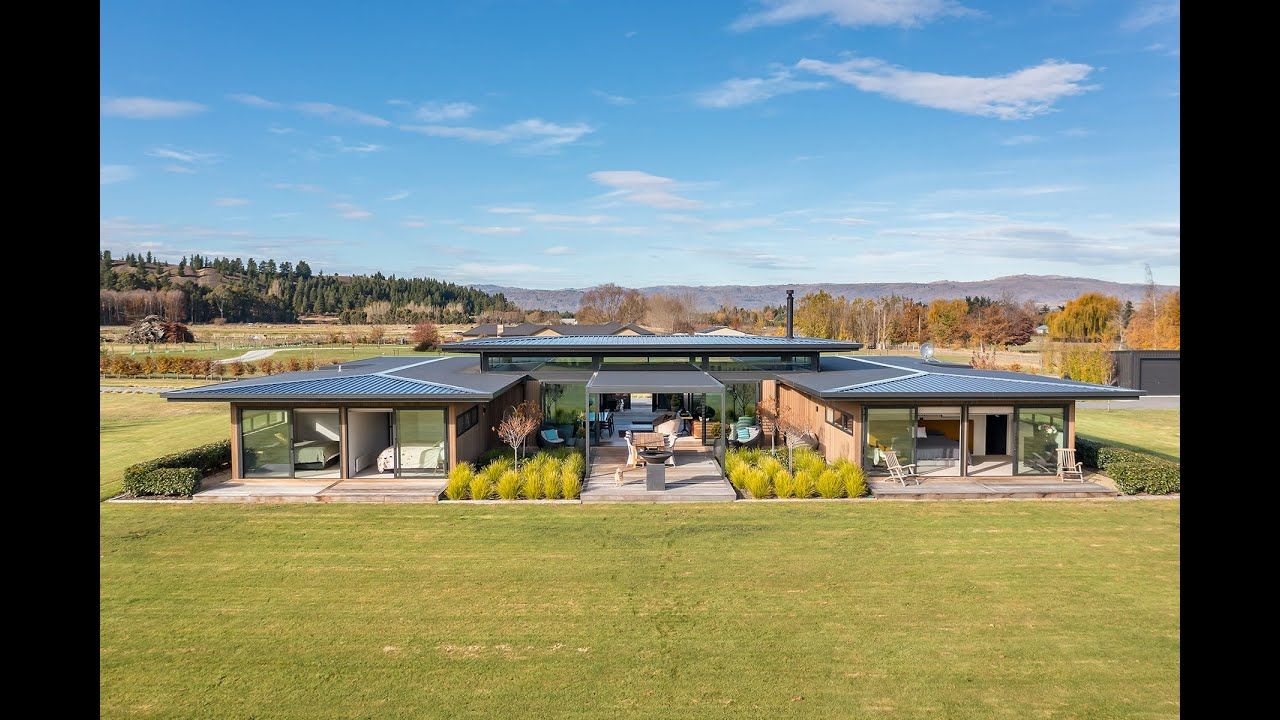 Tour of The Prairie House | Gary Todd Architecture video