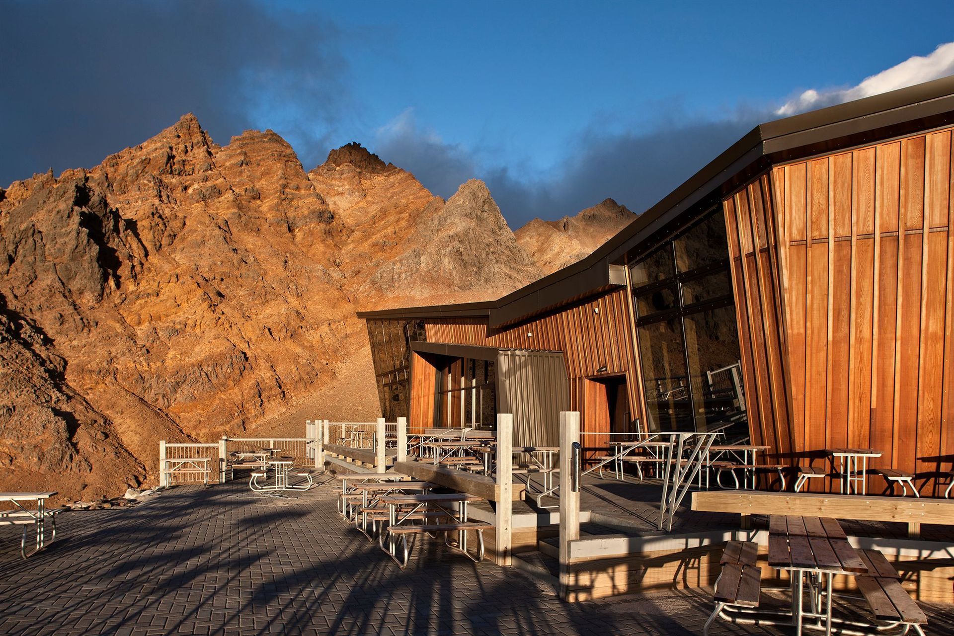Knoll Ridge Café
