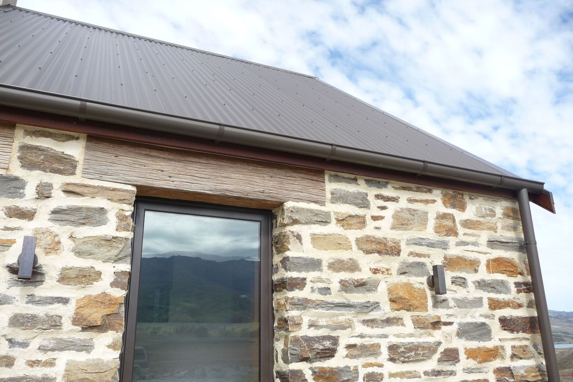 Lake Dunstan House