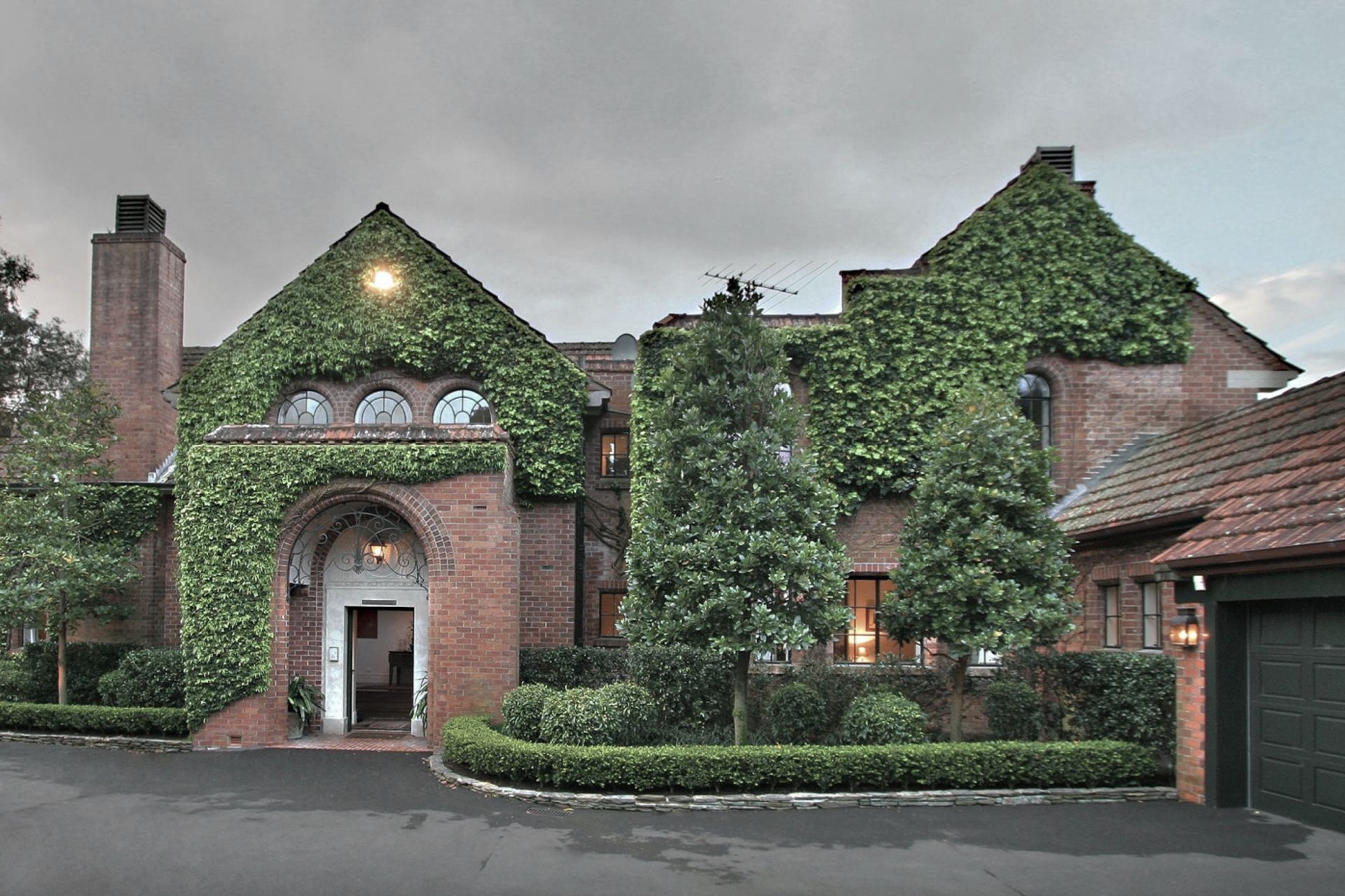 Godden Crescent House