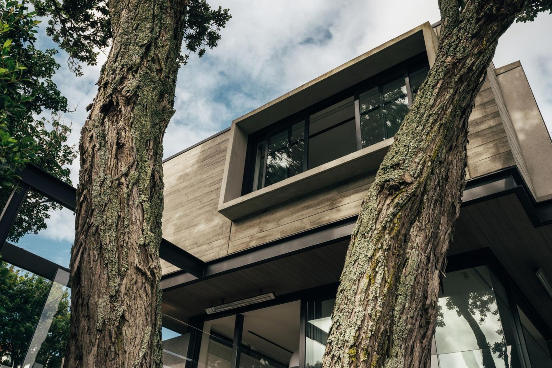 Horizontal House