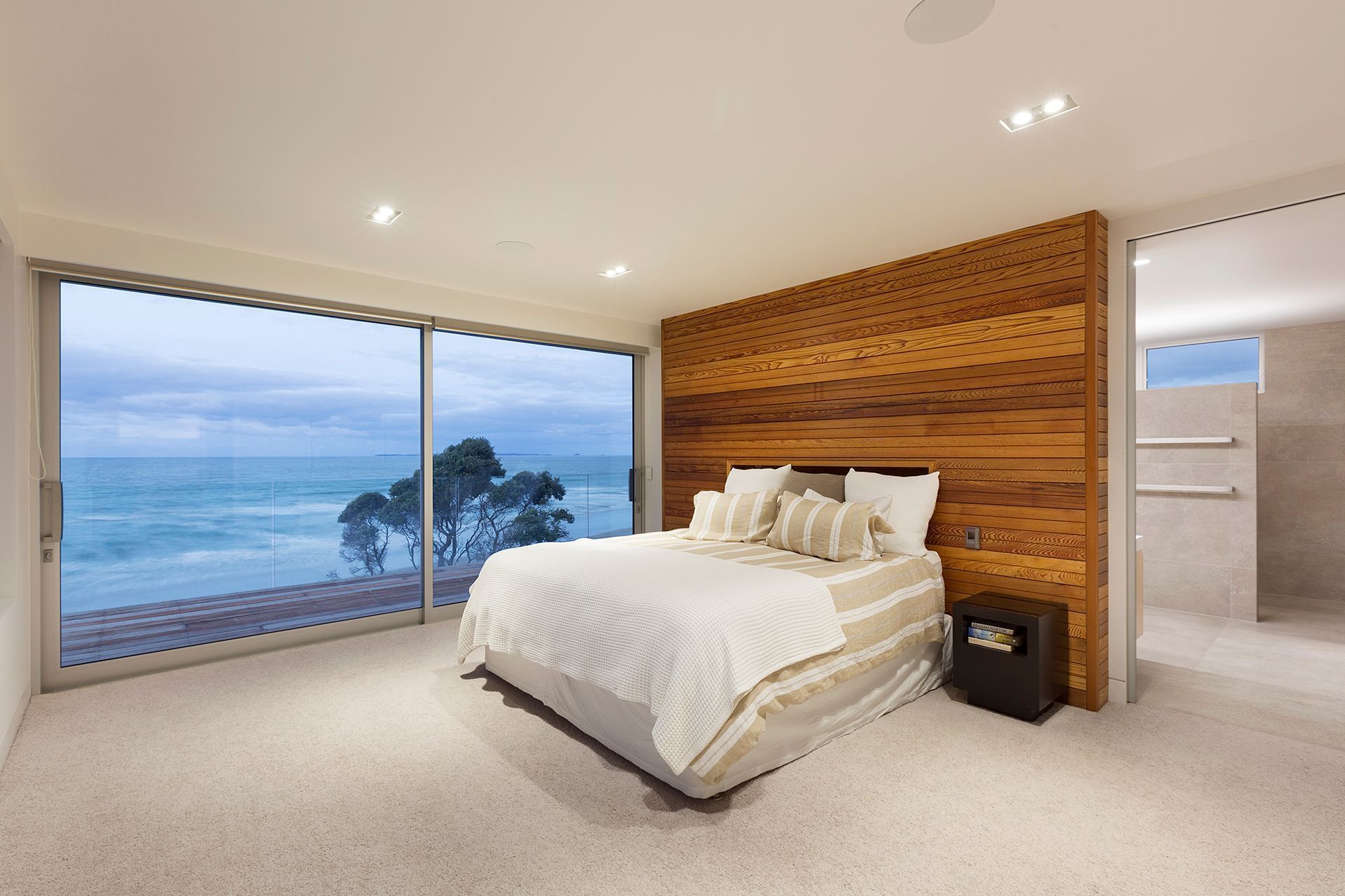 OCEANBEACH ROAD