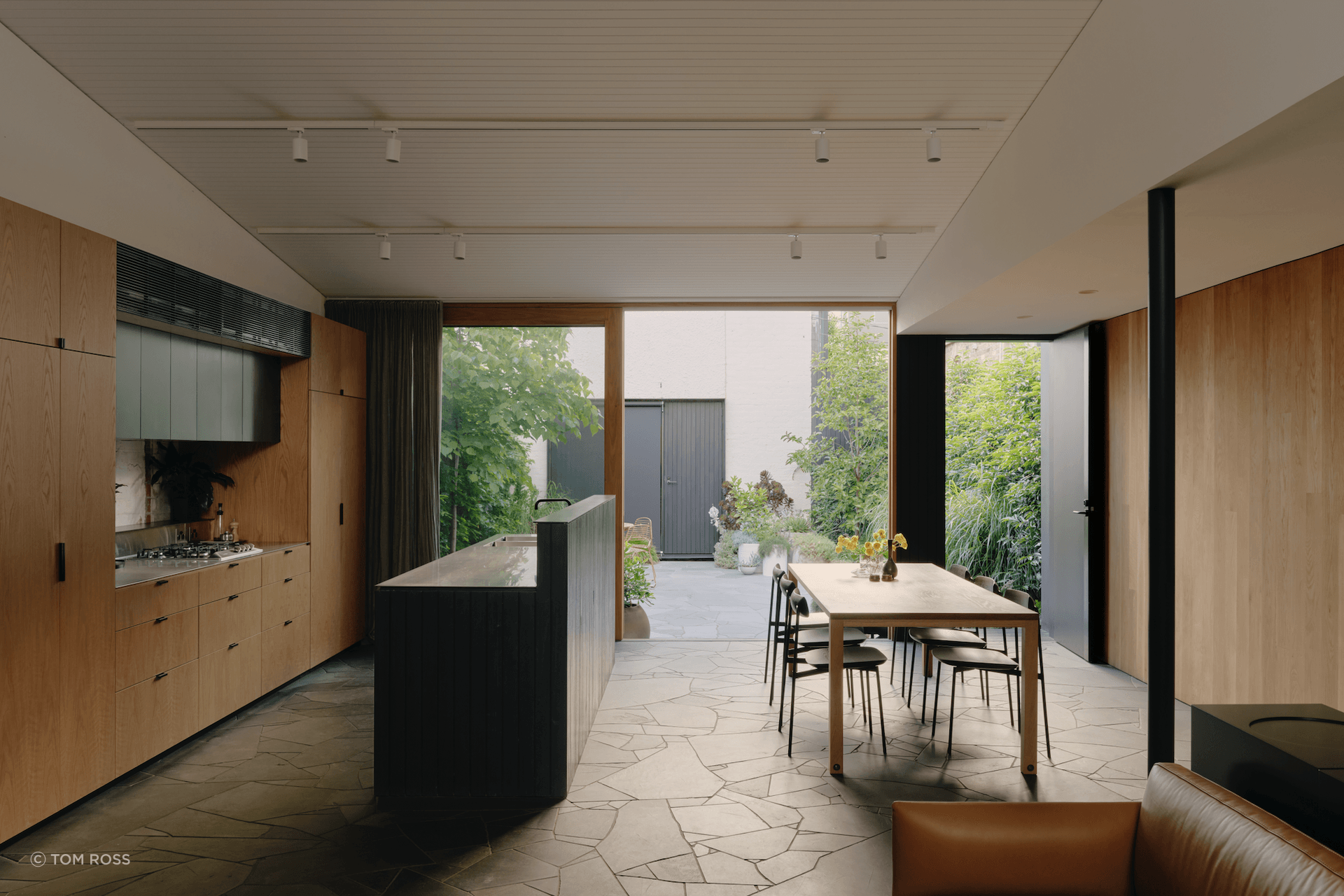 Even the kitchen incorporates ‘lifted’ stone-like pavements that aren’t often incorporated within the insides of a home.