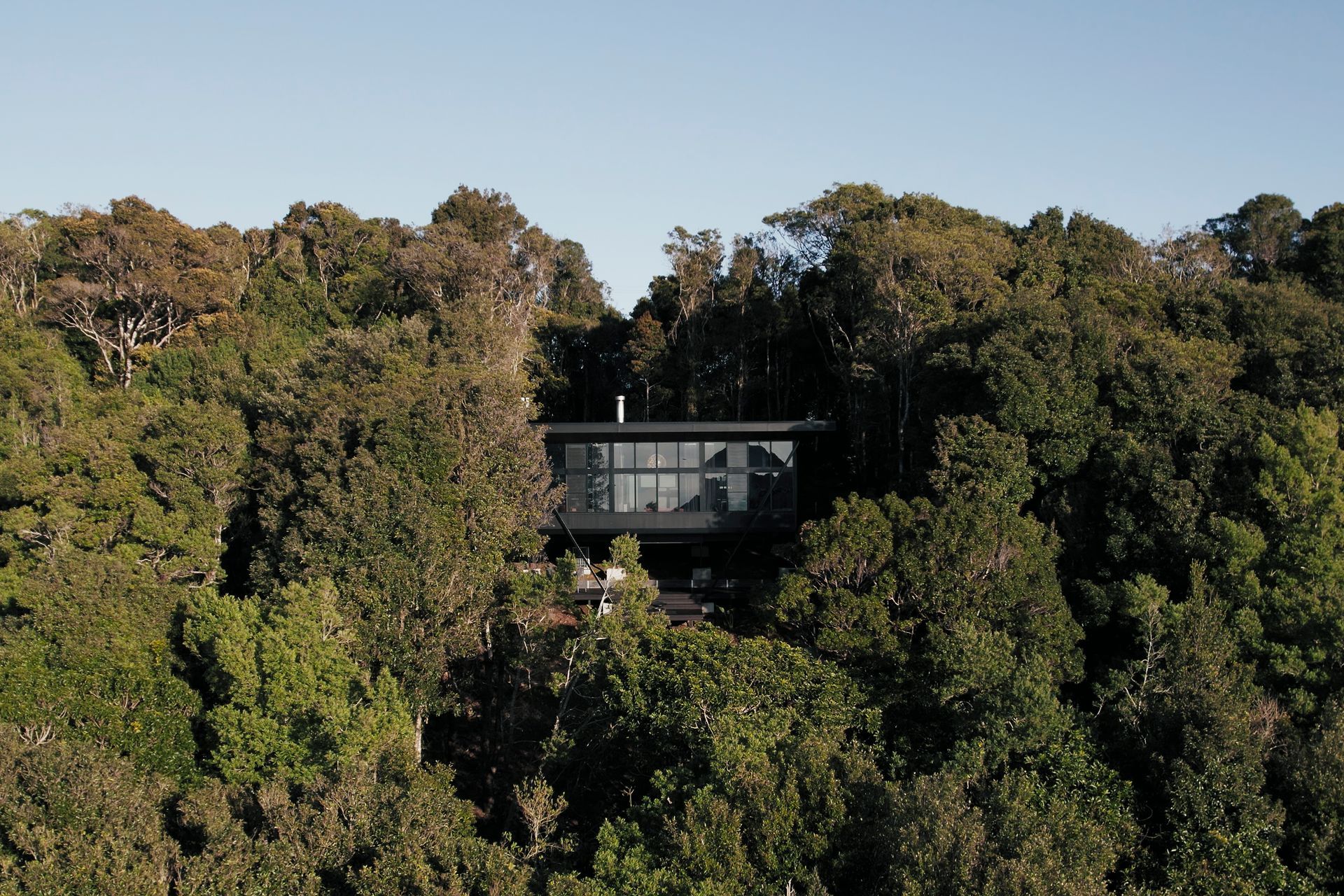 Cloudview Springbrook by Paul Uhlmann Architects | Photography by Nikolas Strugar