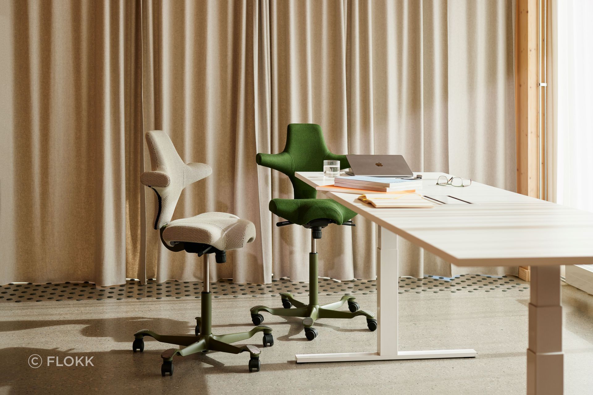 New colour metal, Moss Green. HÅG Capisco 8106.