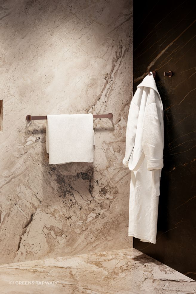 Venza-Bathroom-view-4V2-Venza-Rail-ap-compressed.jpg