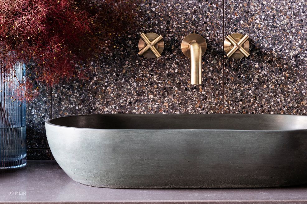 Round Cross Handle Jumper Valve Wall Top Assemblies - Tiger Bronze
By Meir