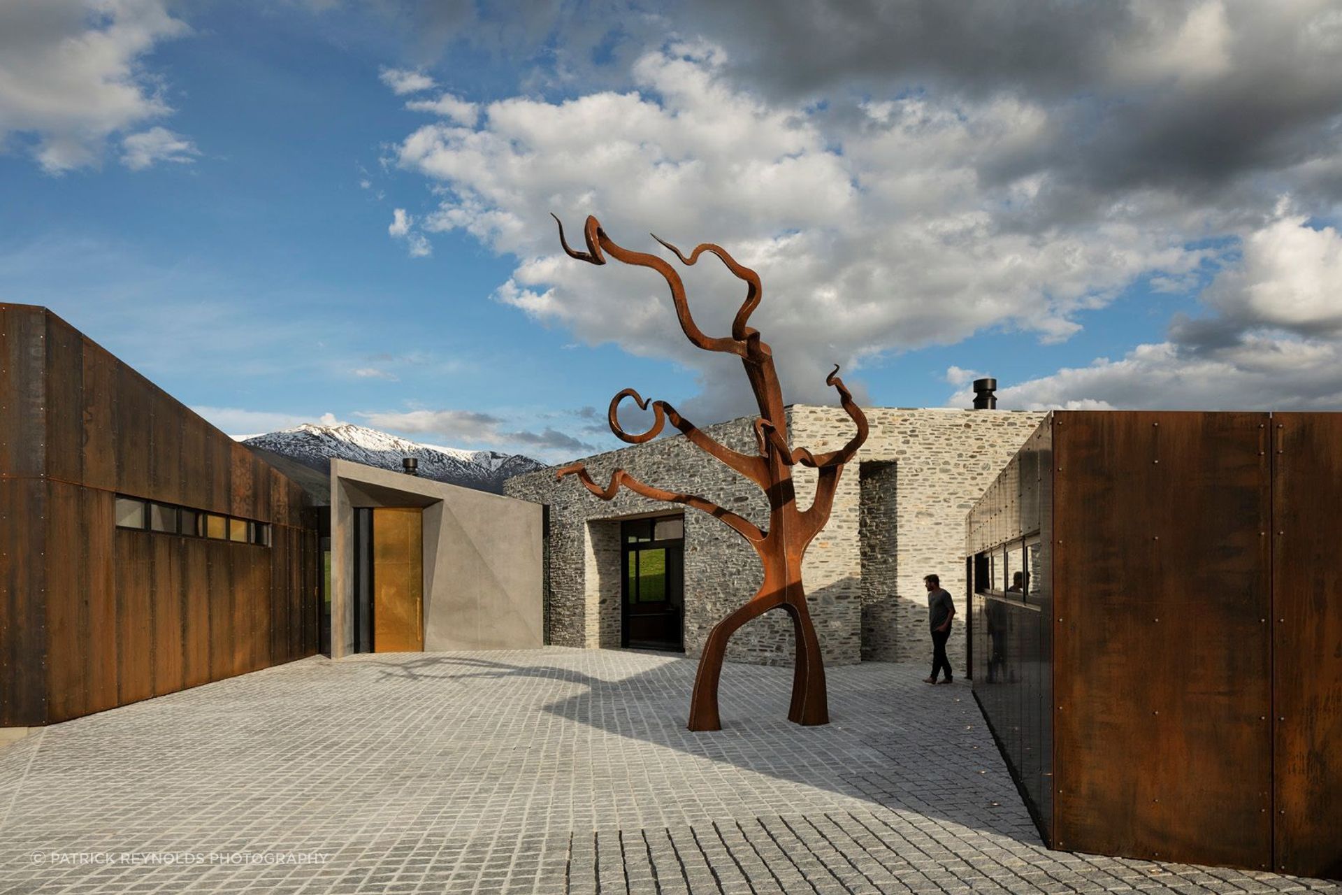 Arrowtown House by RTA Studio features a number of distinct forms, each orientated to its own view.