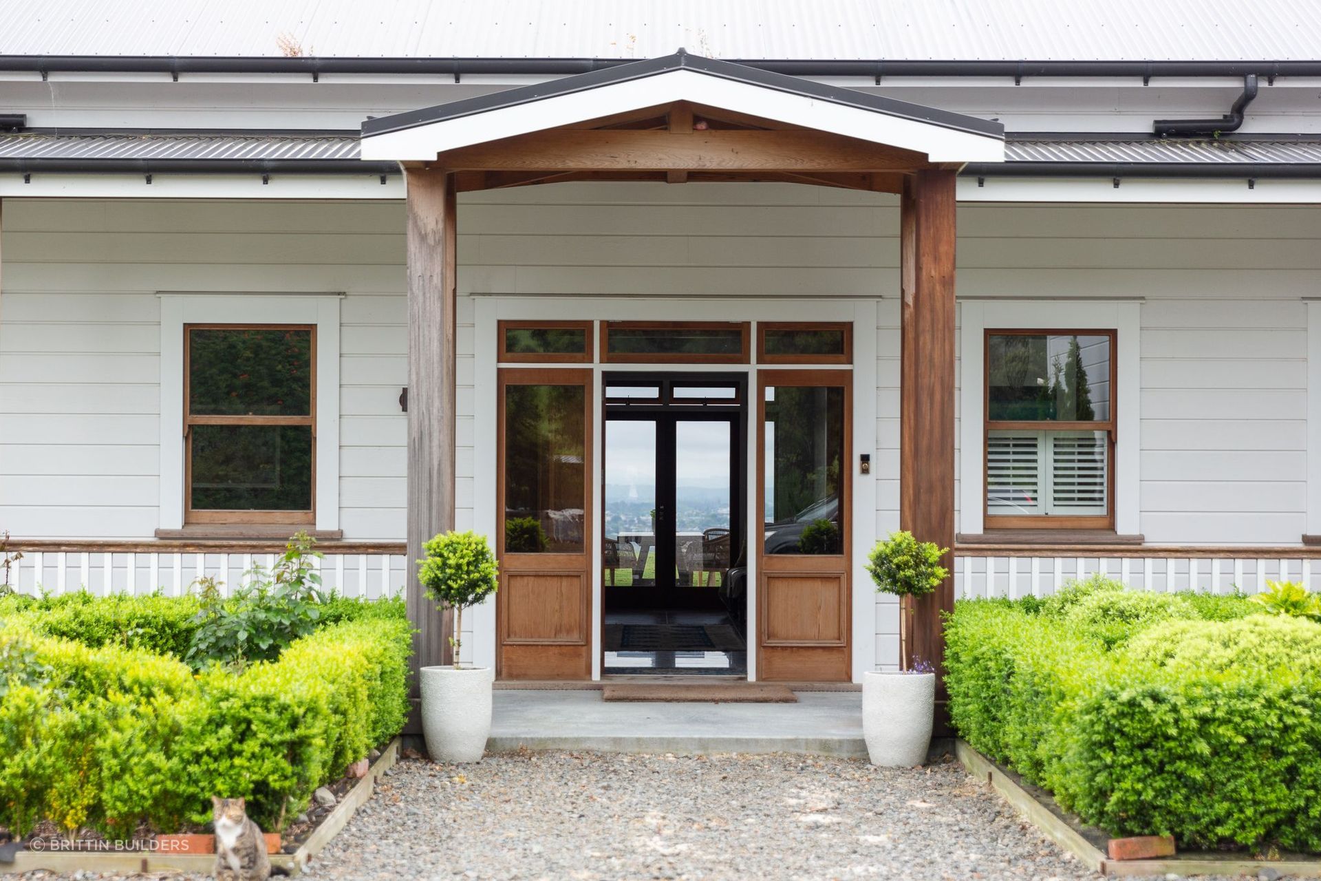 This build was a partnership between Brittin Builders and Parkhill Joinery. Although brand new, it is traditionally stylish in every way.
