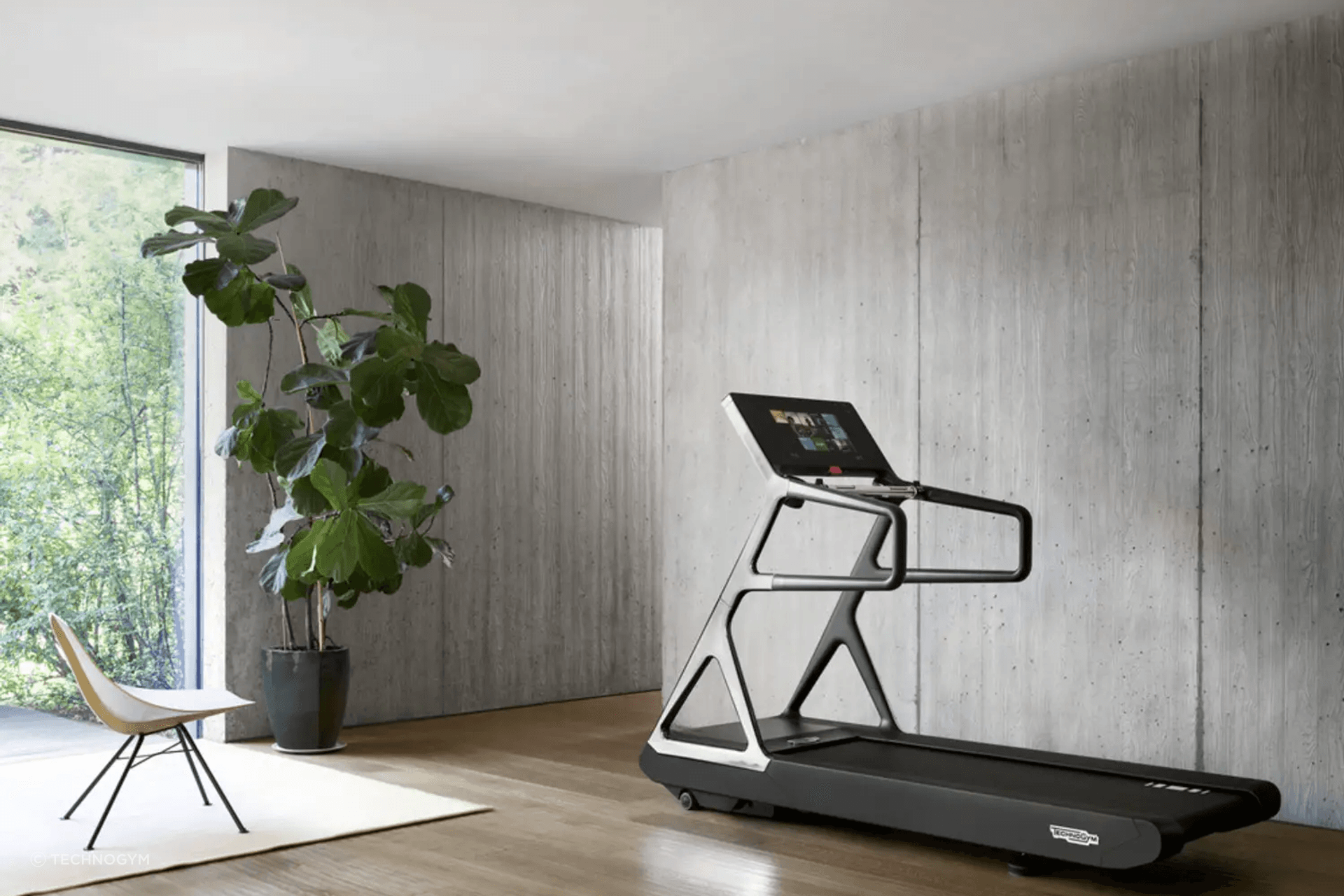 The Run Personal treadmill, designed by Antonio Citterio, combines cutting edge technology with beautiful lines.