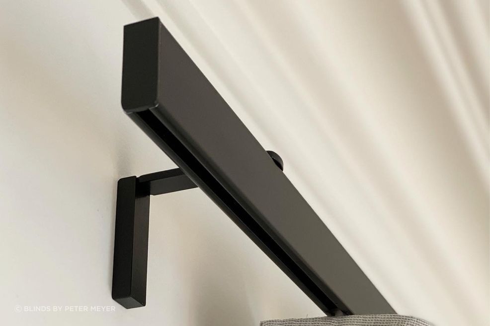 Silent Gliss Metroflat Curtain Rod System
by Blinds by Peter Meyer