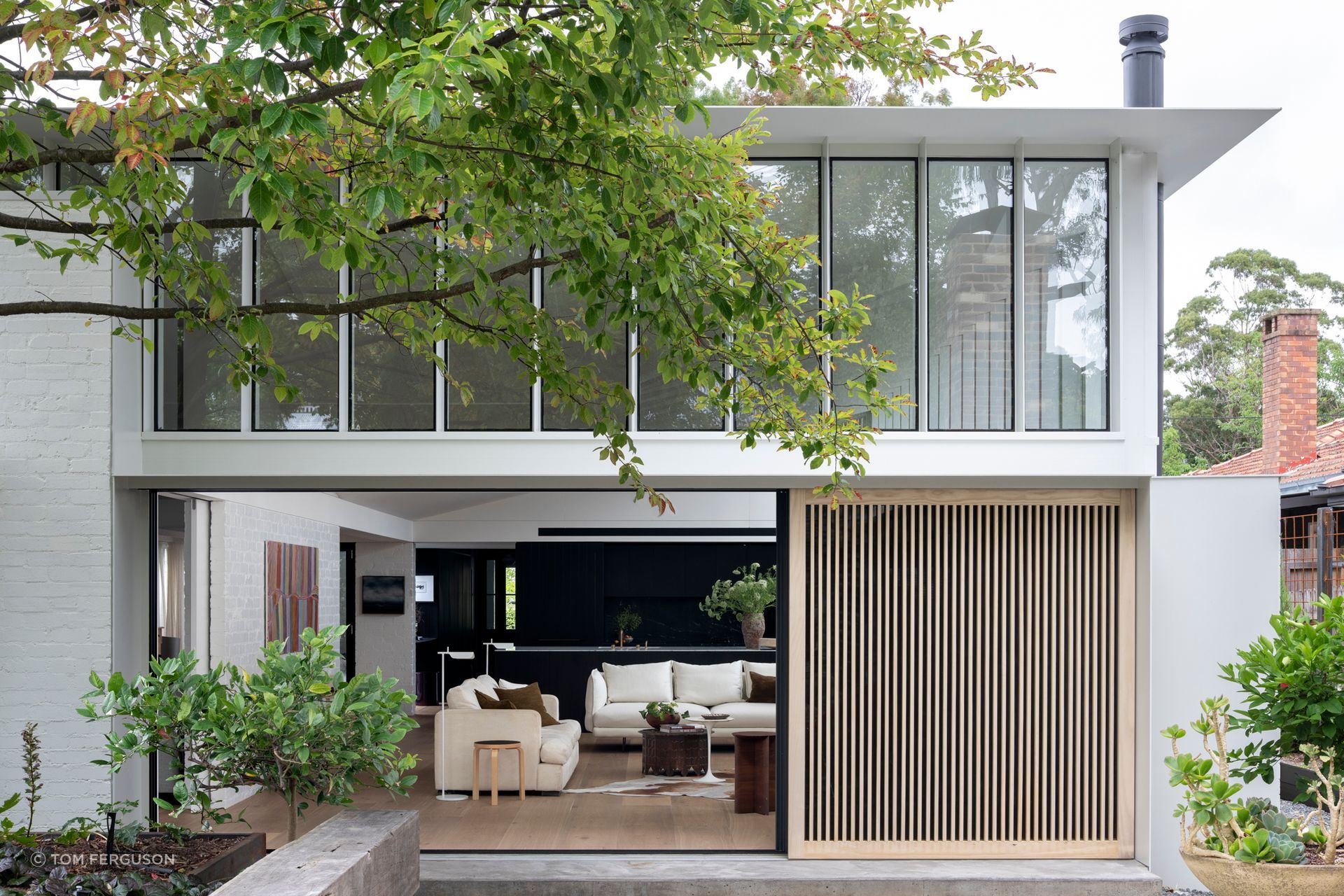 Bowral House by Luke Moloney Architecture.