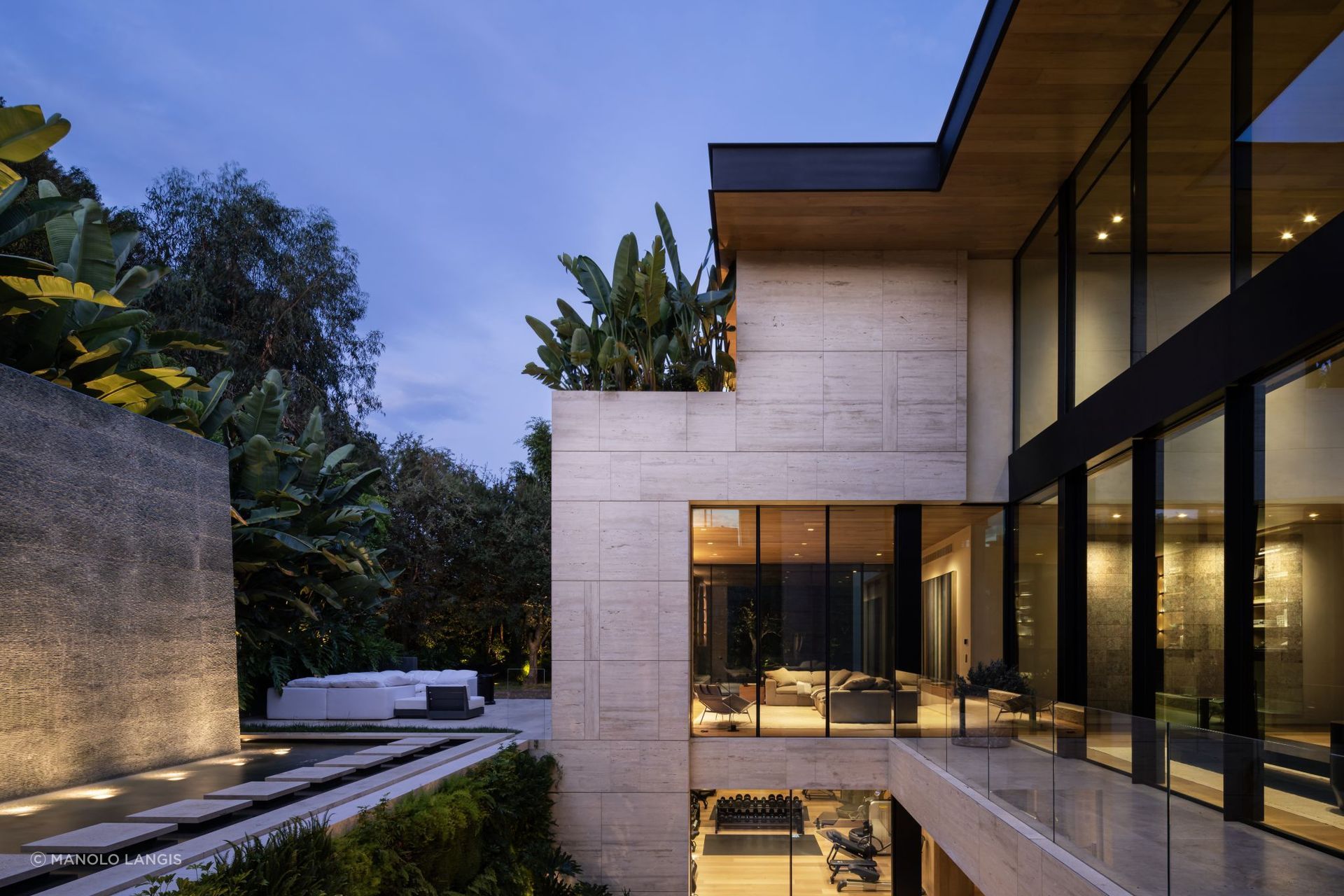 At Aria, lifestyle and daily life are resolved together, with layered outdoor spaces, wellness areas and generous family zones shaped around gathering, retreat and the practical needs of a multi-generational home.
Architecture: McClean Design