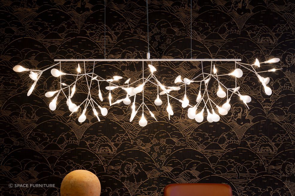 Heracleum III Linear Suspension Lamp
By Space Furniture