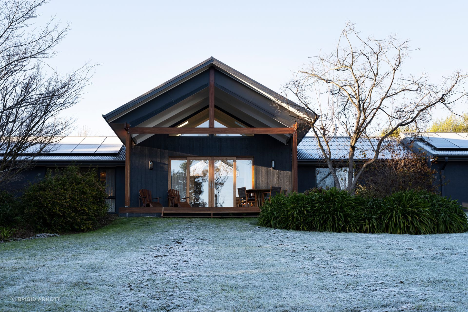 Architect: Coble Stephens | Designer: Cloth + stone Designs | Builder: Allan Gould building | Photographer: Brigid Arnott
