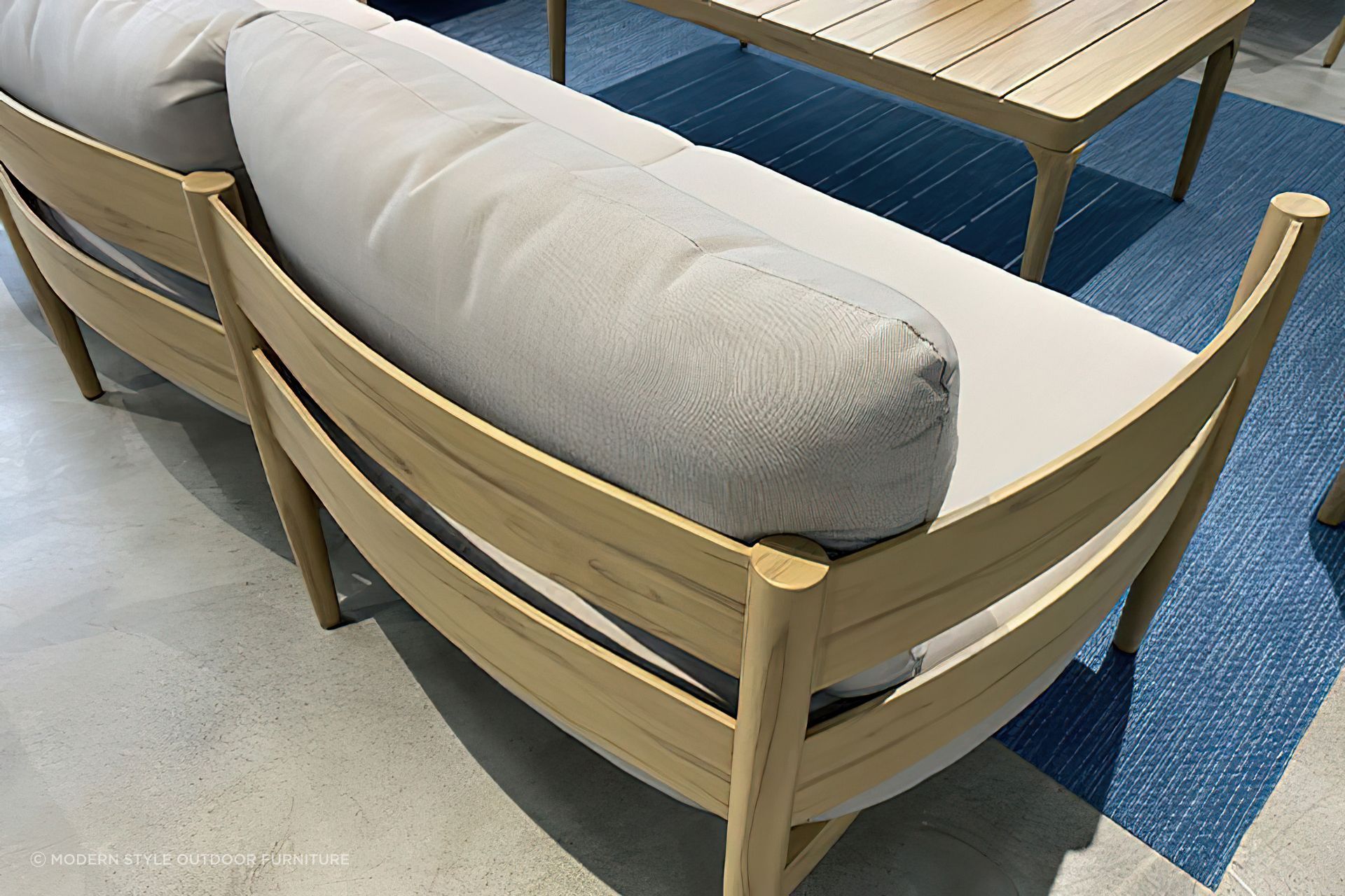 modernstyle-lima-lounge-chair.jpeg