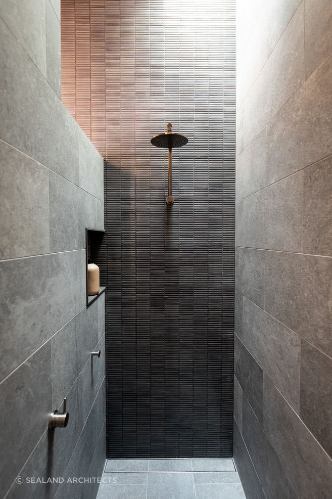 Horizontal tiles with impact at Australis Photography: Emma Bourne & David Chatfield