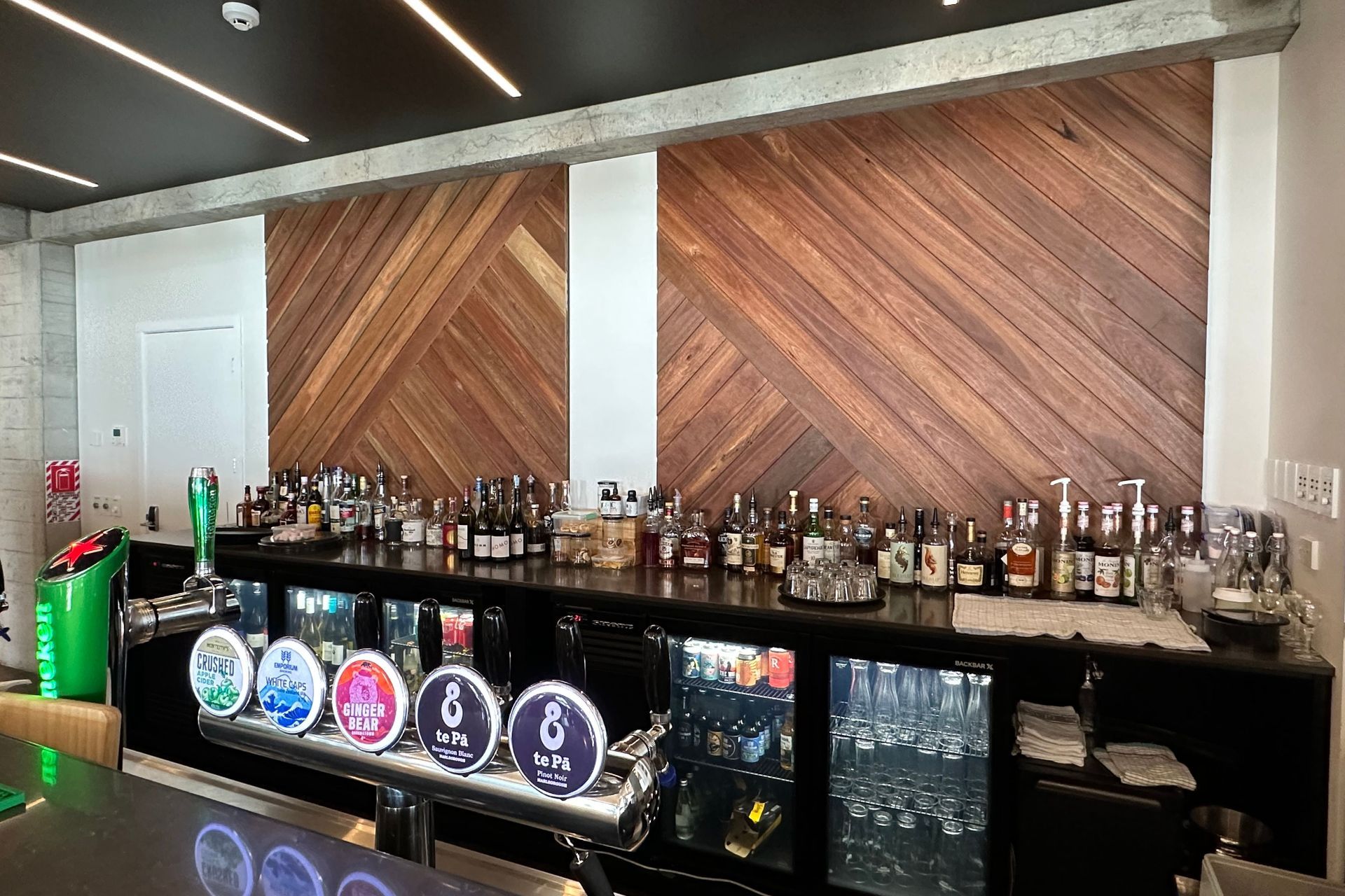 The spotted gum theme is continued on the hotel's interior.
