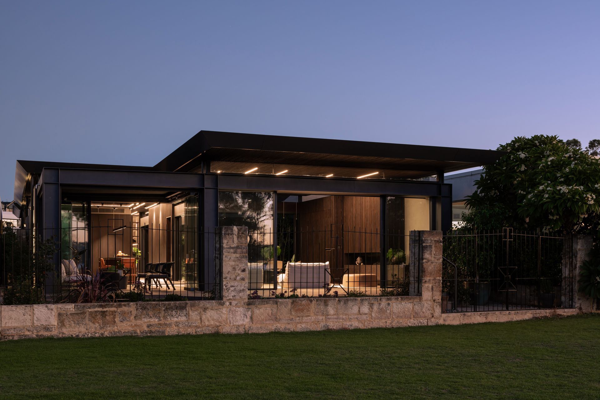 The Pad South Perth by Suzanne Hunt Architect | Photography by Dion Robeson