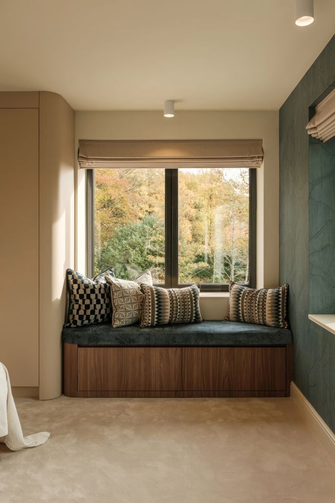 15-hr-dutch-home-design-1-ap-compressed-upscaled-by-Replicate.jpg