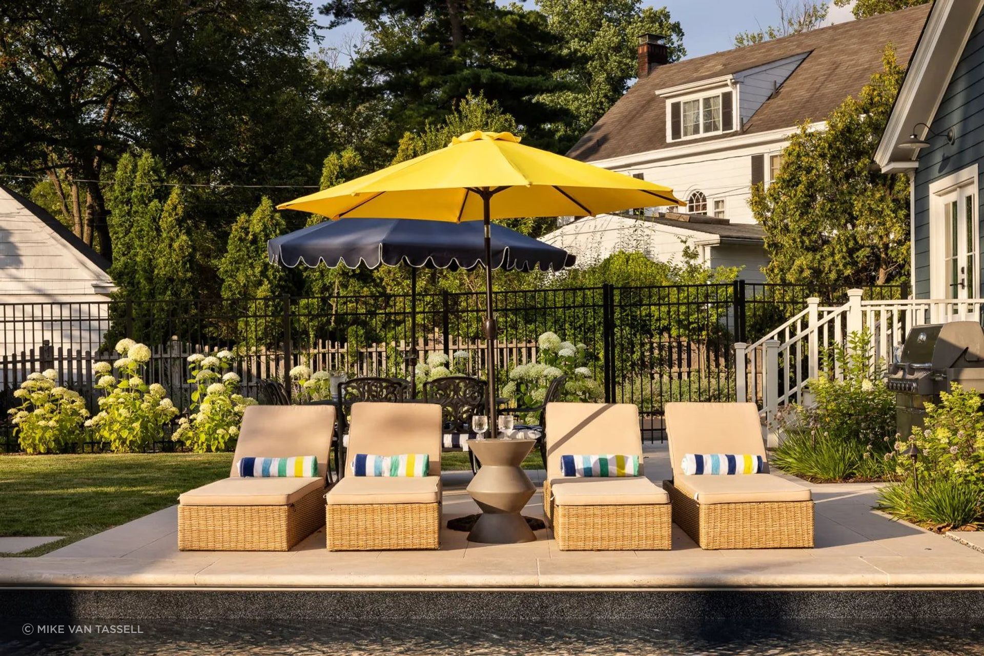 The Stoneleigh’s backyard became the perfect opportunity for an outdoor living space.