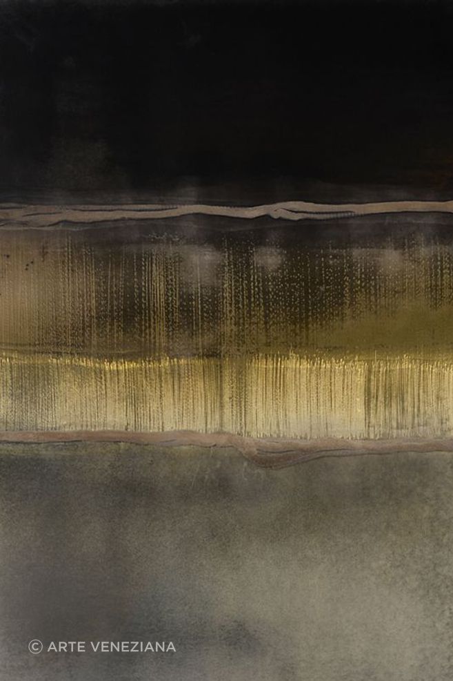Lipari finish - Inspired by the Sicilian Volcano, a string of grey hues of the ashes to the golden sun.