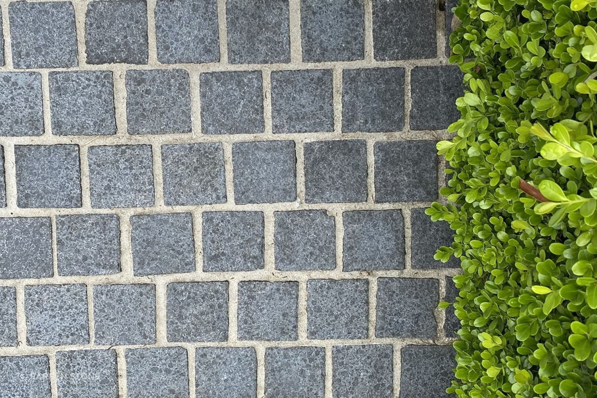 Charcoal Cobblestones