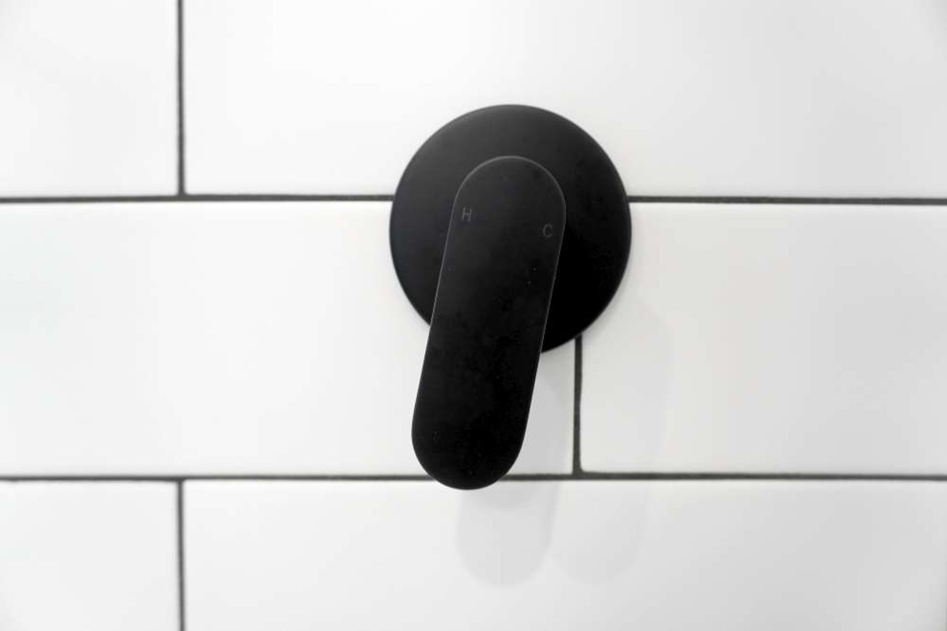 Q &amp; A WITH HOLLY (THE KITCHEN HUB) – CHOOSING THE RIGHT TAPWARE FOR YOUR BATHROOM DESIGN