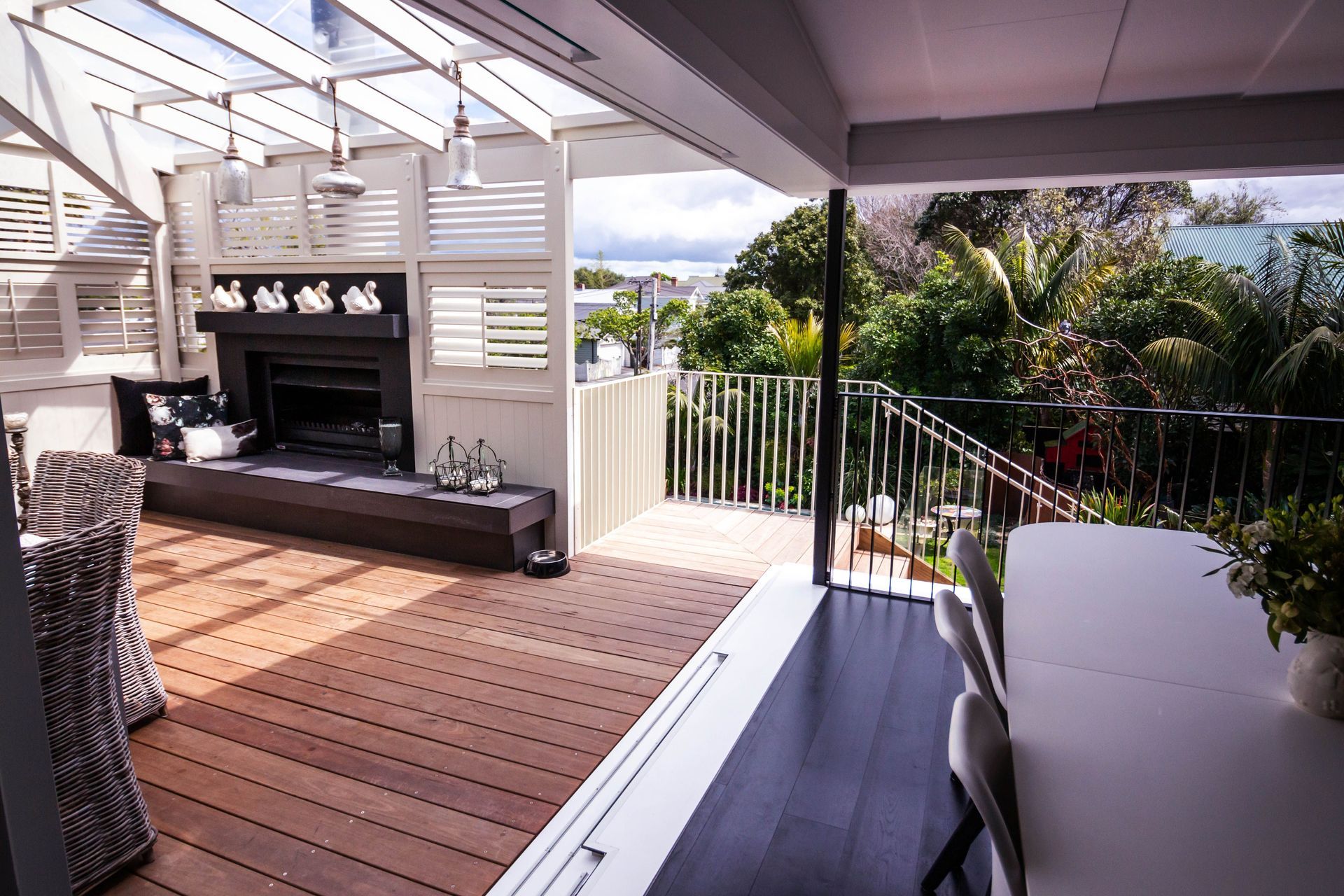 The owners of this house wanted a decking timber that was in keeping with the home's architectural features and that offered a eco-friendly option—Hurford’s Organic Decking was the solution.