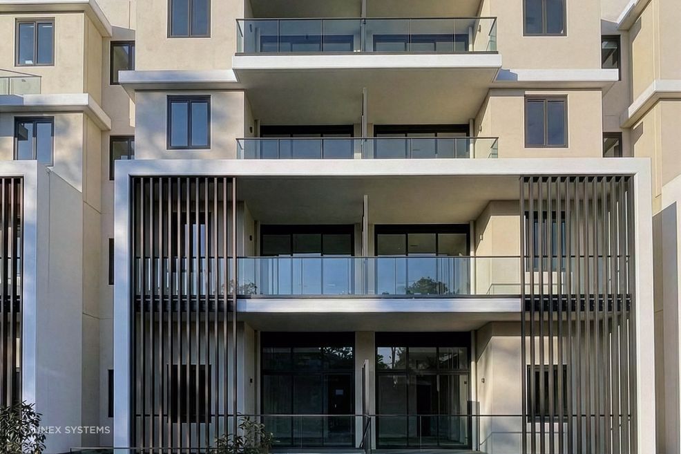 Portiqo-Screens-on-Apartment-large.jpg