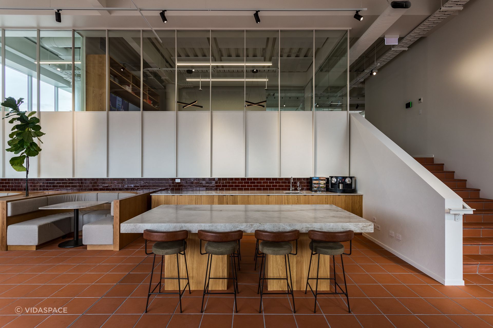 Stark-Property-IT-Partners-Natural-Oak-Shinnoki-LR-2-v2.jpg