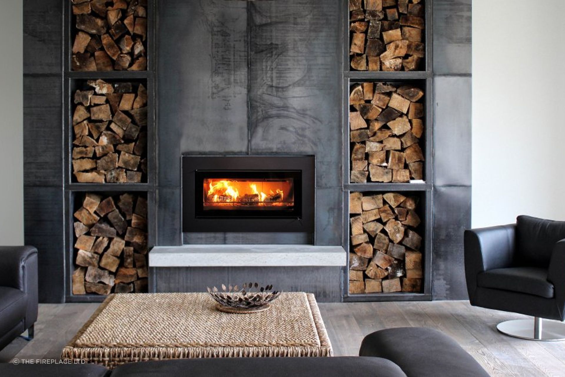 Metal and wood provide a chic industrial aesthetic to the Stovax Studio 2.