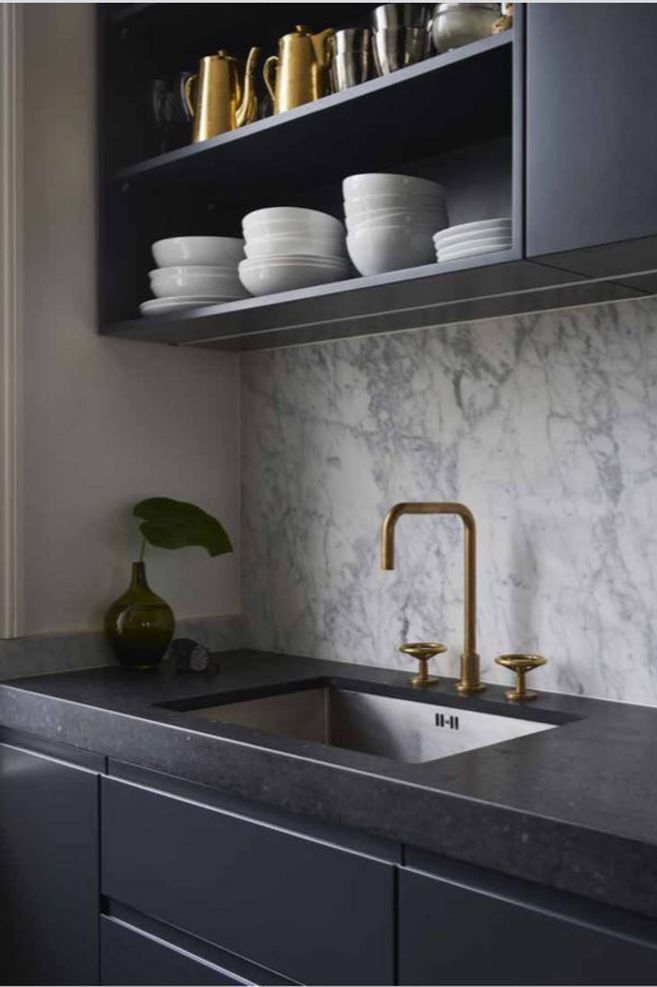 The tapware used in this kitchen gives the kitchen a raw feel. The tapware in this picture is from Kitchen Hub’s Watermark collection which makes tapware for industrial styled kitchens