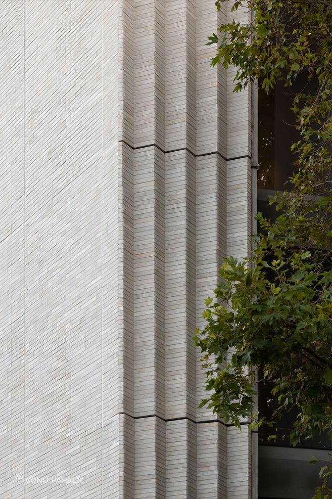 exhibitexterior-3jono-parker3-ap-compressed.jpg