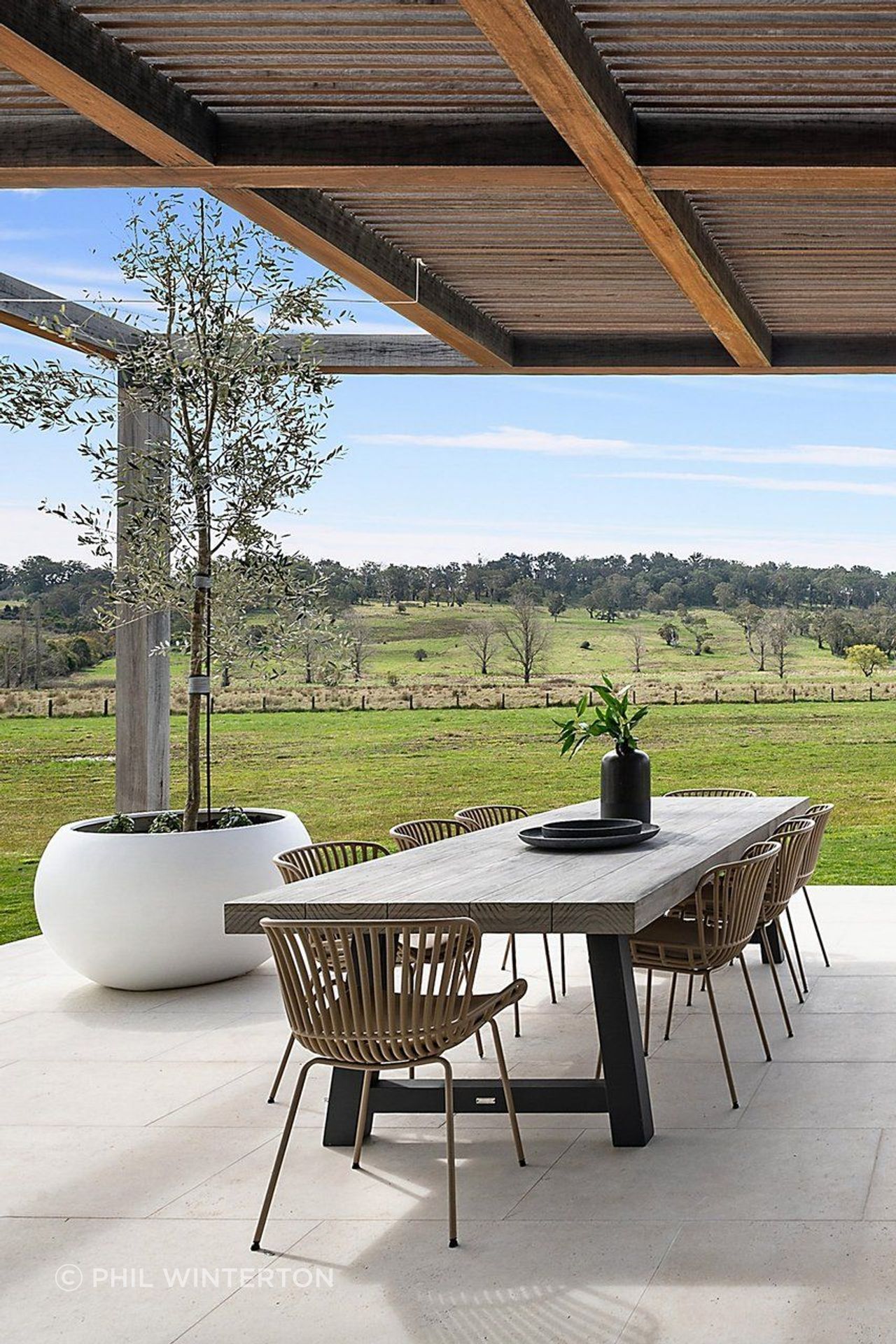 A pavilion shelters the outdoor dining.