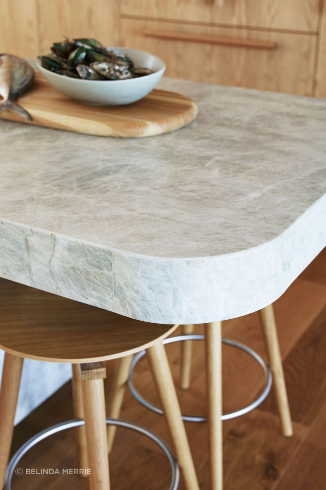 Creating the rounded corners was not easy. “The process was quite technical,” says Natalie, but the end result is practical for moving around the kitchen, as well as pleasing to the eye.