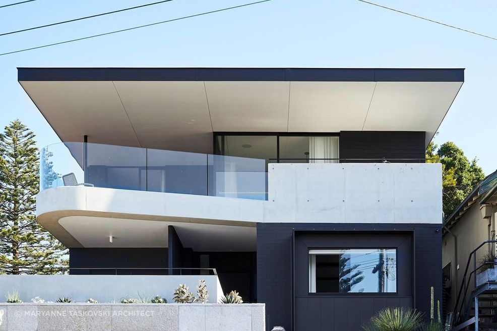 Bronte Beach House - a bungalow transformed into a unique family home. Photography: Pablo Veiga.