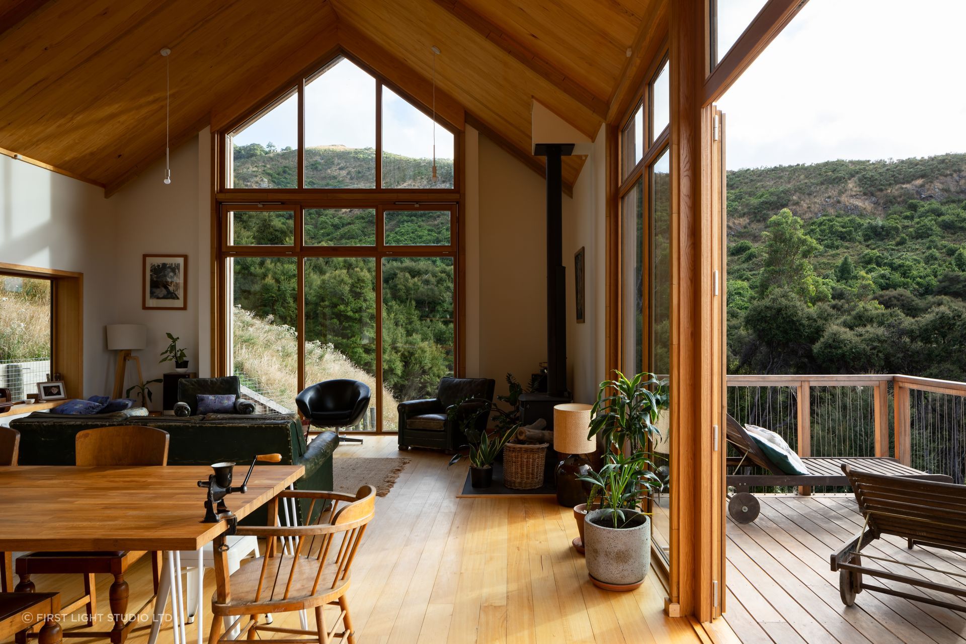 Open plan living at its best with no shortage of natural light and fabulous views to appreciate.