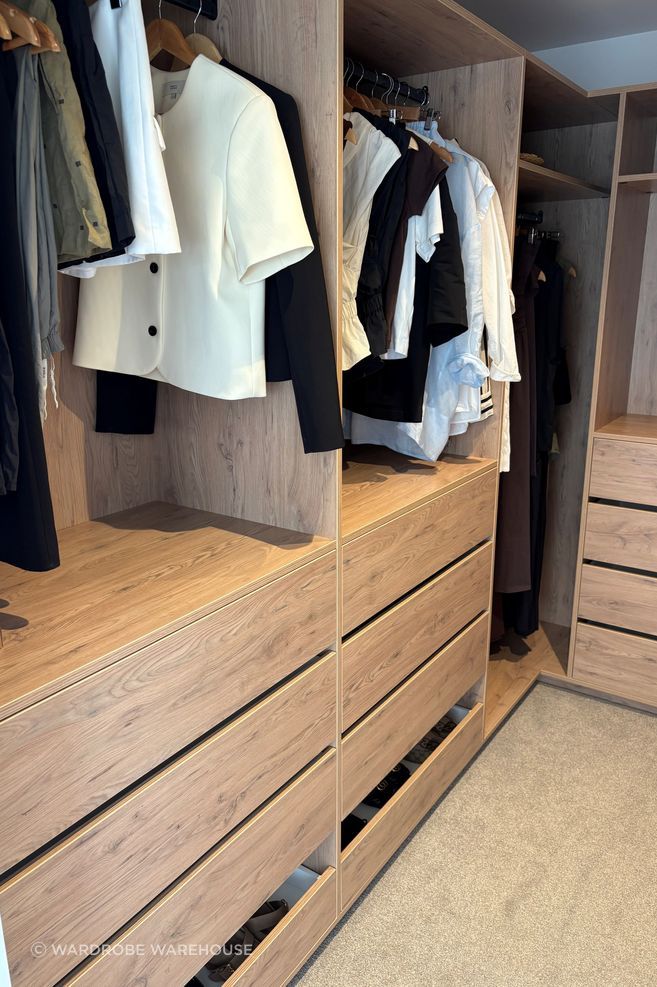 To achieve the desired luxury look, the Healys chose melamine with a French Oak finish. The colour matched other shelving in the home, and added an inviting warmth to the space.
