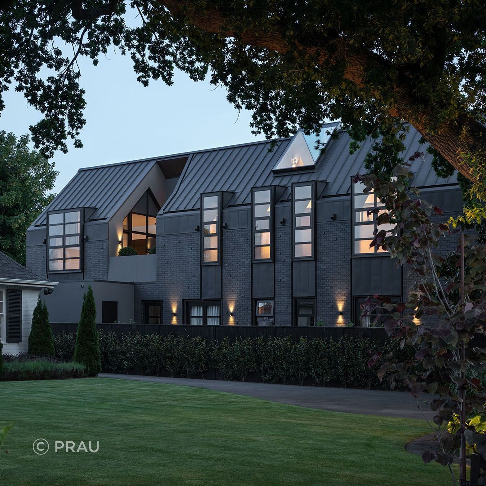 Park-Terrace-House-Phil-Redmond-Architecture-Urbanism-16329.jpg