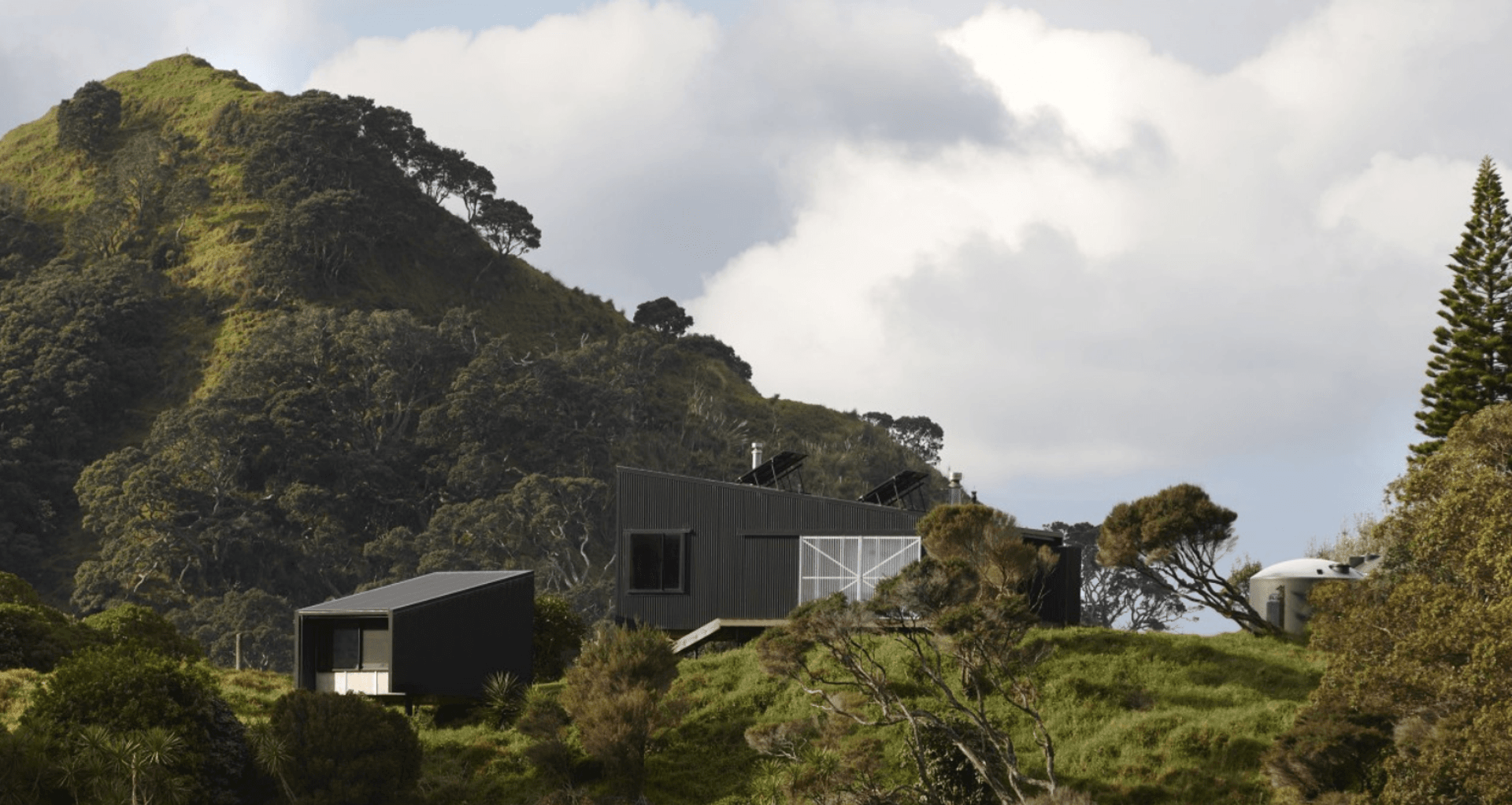Black Bird Bach, designed by Andrew Meiring Architects.