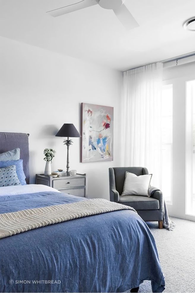 imgi3sun-drenched-coastal-family-home-sydney-blue-bedroom-1-v3.jpg