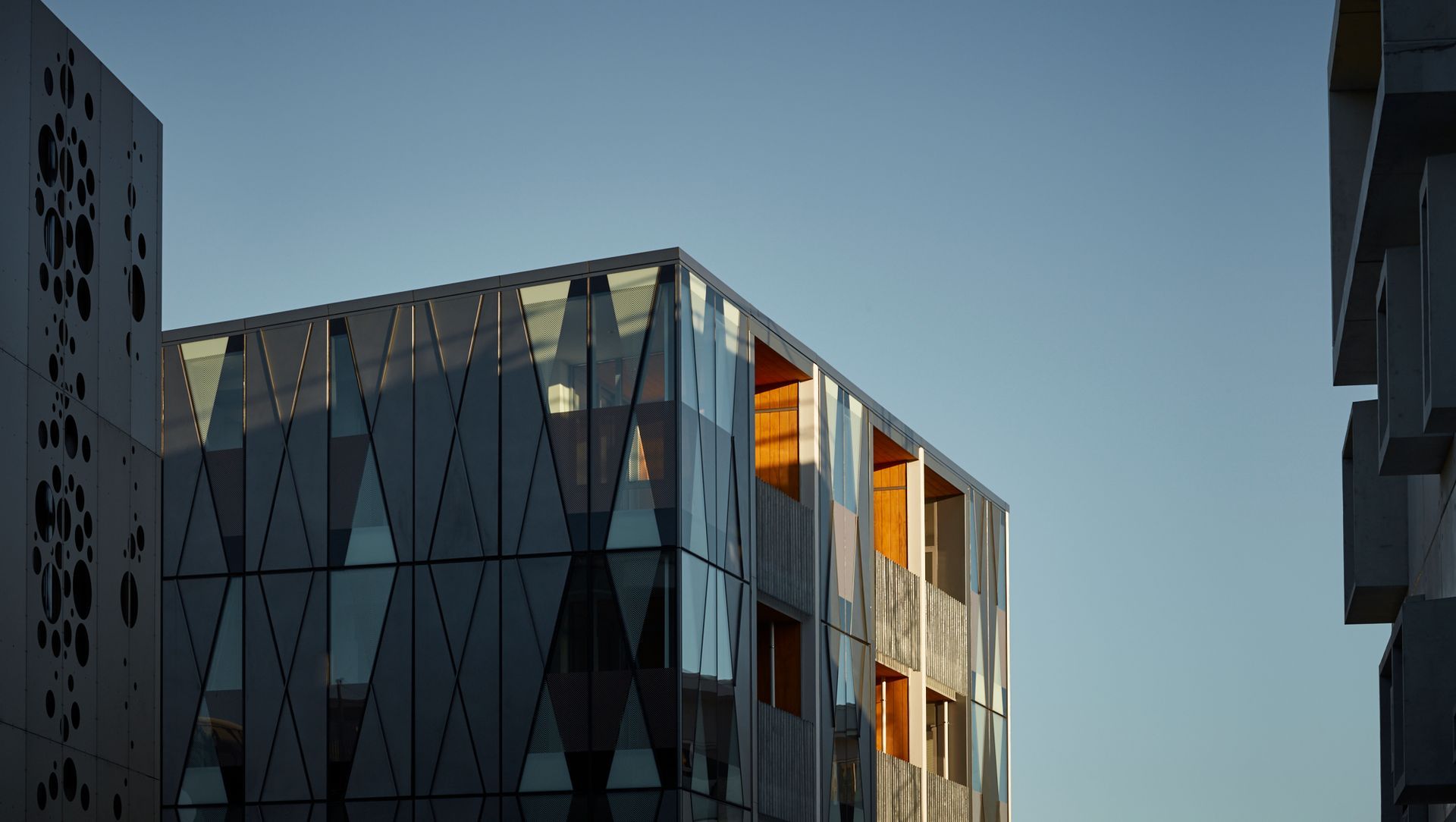 Aria Apartments banner