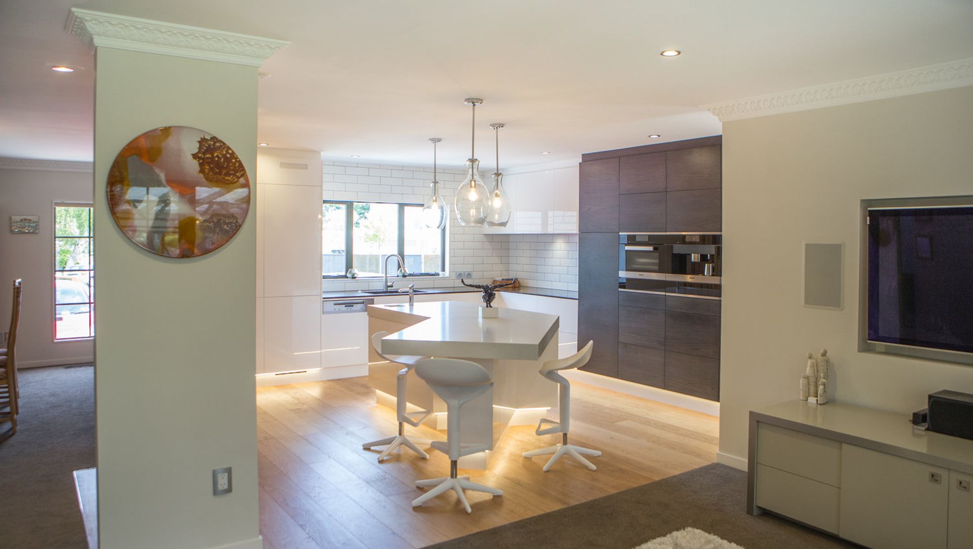 Kitchen Design - High Gloss and High-Tech banner