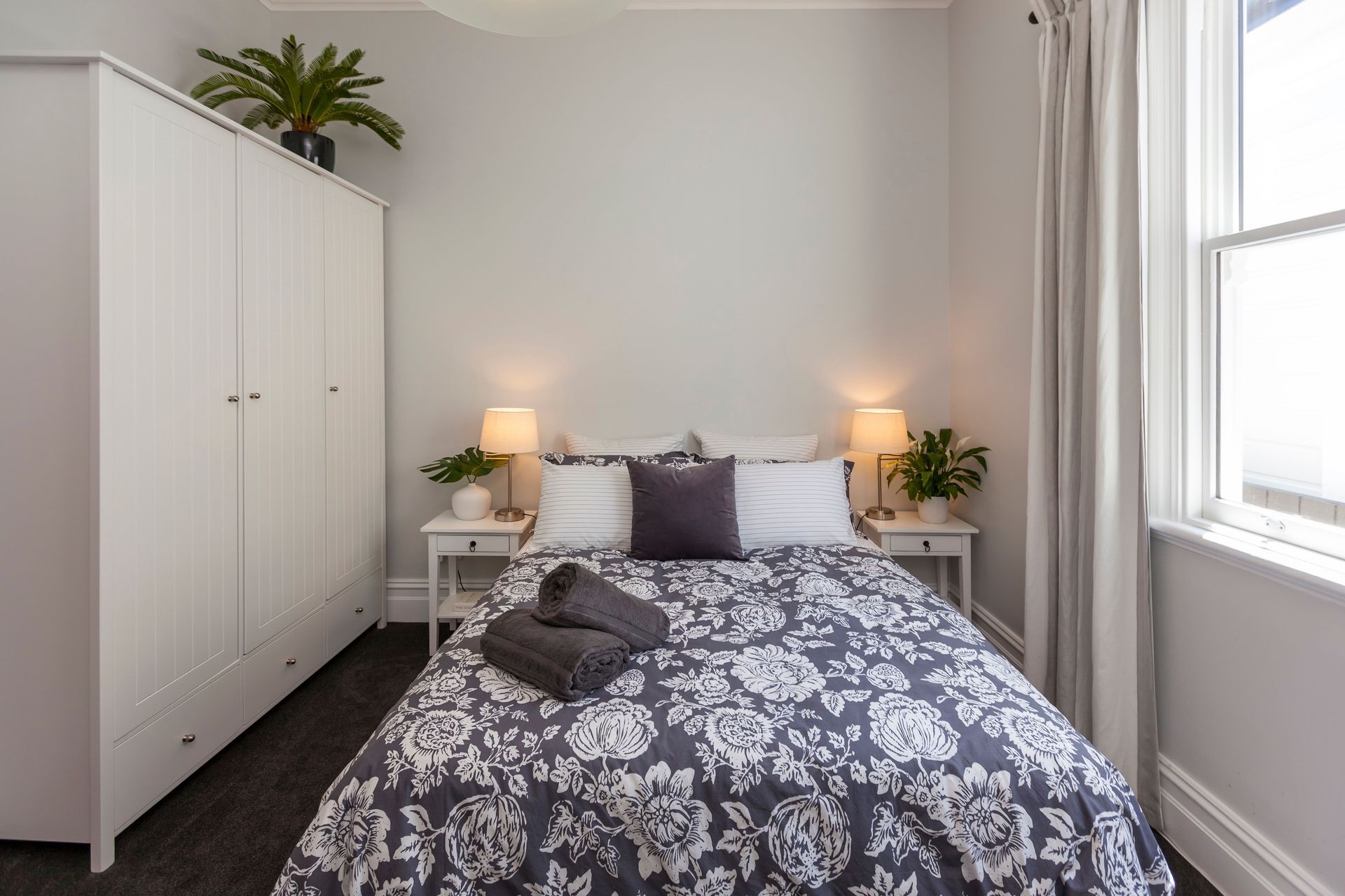 Guest bedroom