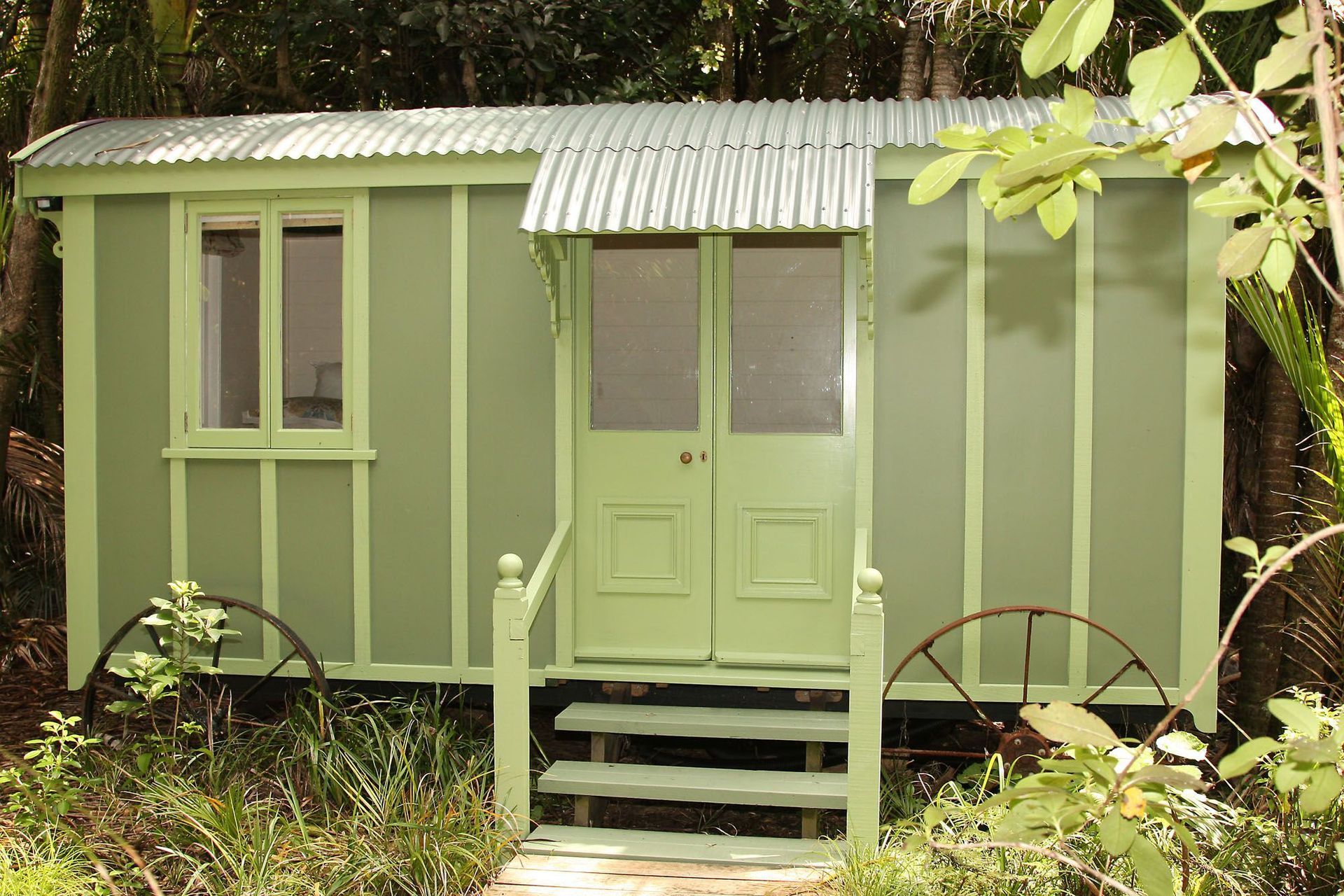 The Gypsy caravan was originally painted in bright purple and vivid green.  It has been transformed by a choice of five pastel colours that are a contemporary interpretation of the interior of a Gypsy caravan.