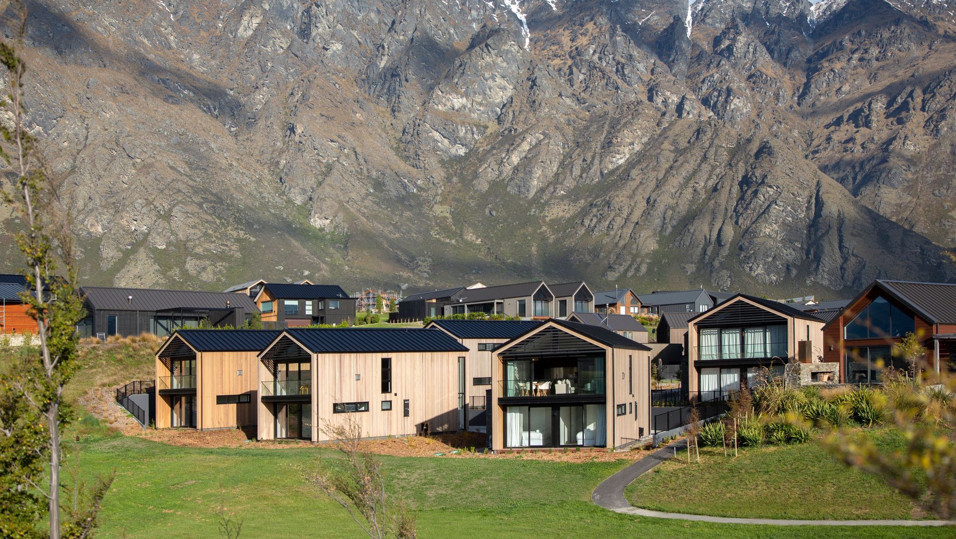 Six Villas banner